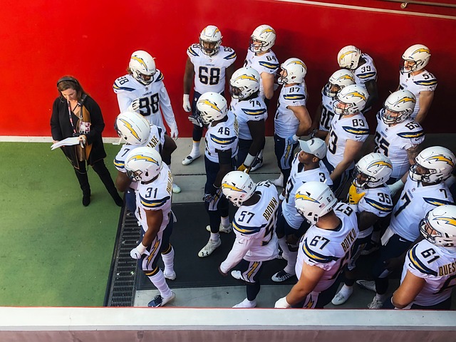 相较之下 相较之下